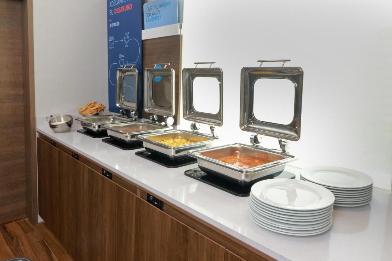 Holiday Inn Express - Monterrey - Fundidora By Ihg Extérieur photo